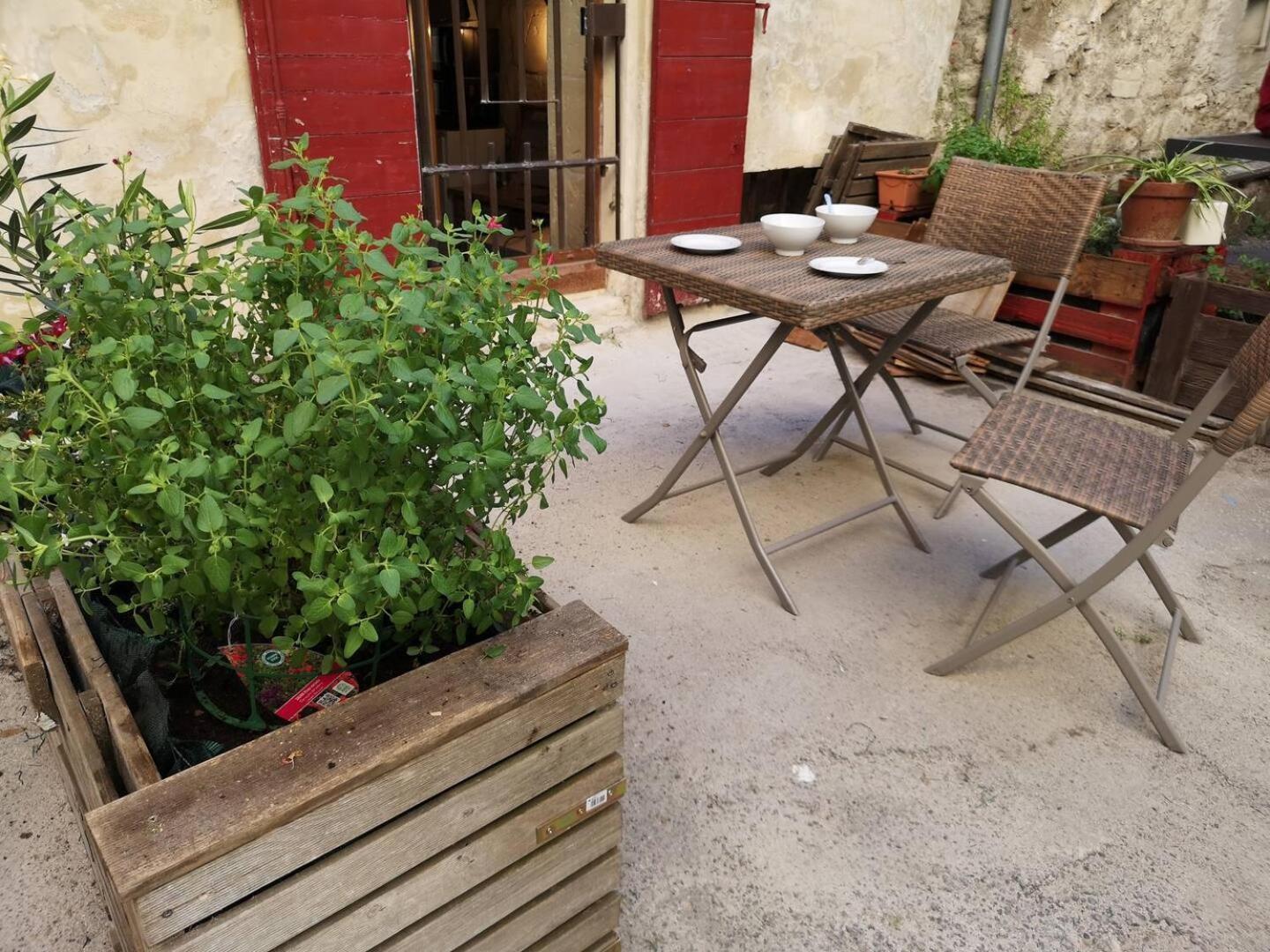 La Maison Des Hautures Arles Buitenkant foto