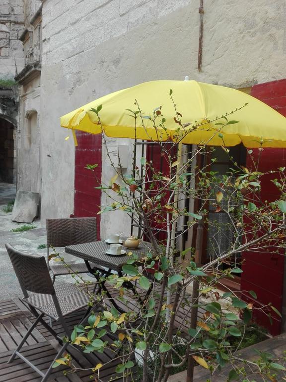 La Maison Des Hautures Arles Buitenkant foto